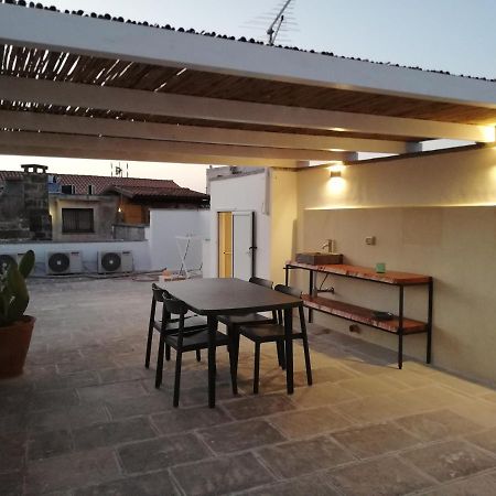 Casa Mindivo, Magia Tra I Tetti Del Centro Storico Villa Nardo Exterior photo